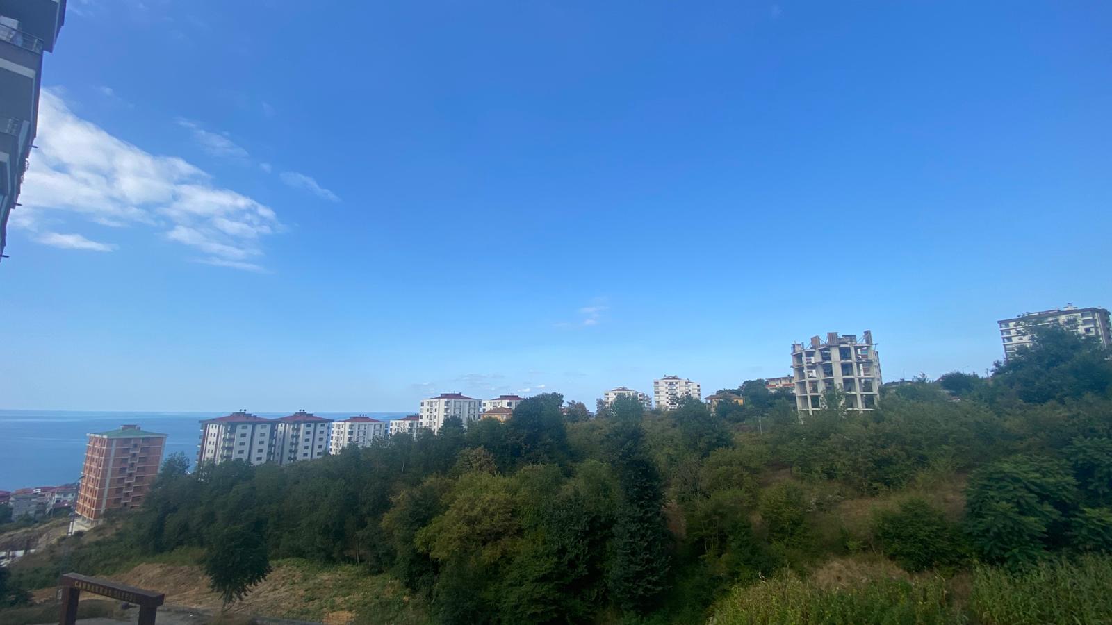 YALINCAK MAHALLESİNDE DENİZ MANZARLI 3+1 SIFIR KİRALIK DAİRE